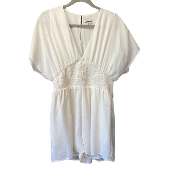 Express Ivory Jacquard Batwing Smocked Waist Romper Sz M - Picture 1 of 13
